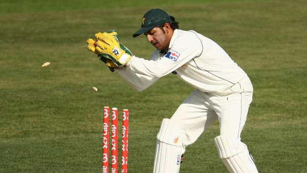 Sarfraz Ahmed finally flies to Zimbabwe after resolving visa issues
