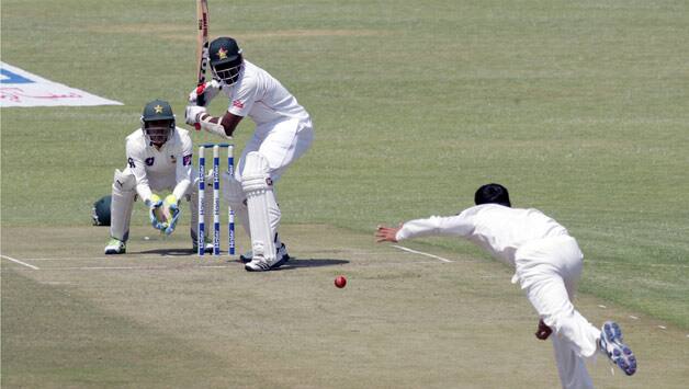 Zimbabwe adopt cautious approach to reach 67/2 against Pakistan at lunch on Day 1 of 2nd Test