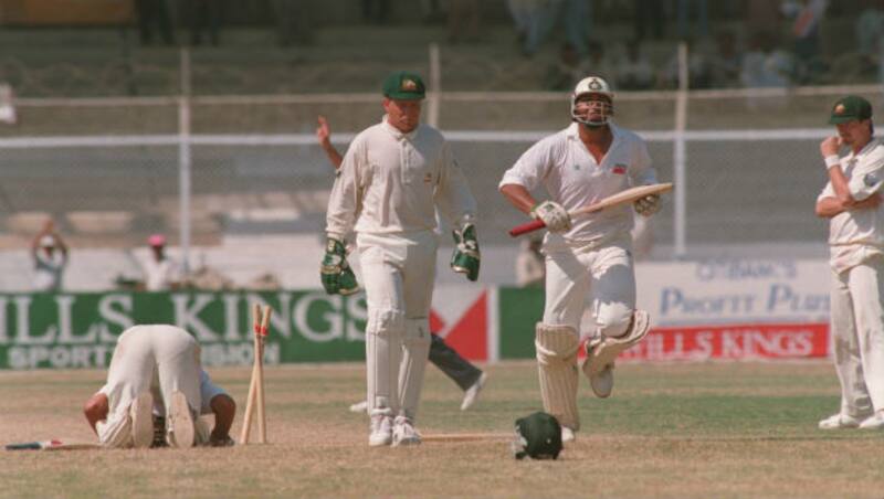 Inzamam-ul-Haq and Mushtaq Ahmed's heroics deny Australia historic win at Karachi