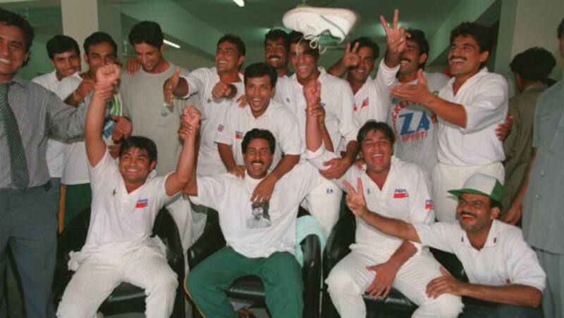 Inzamam-ul-Haq and Mushtaq Ahmed's nerves of steel deny Australia historic win at Karachi
