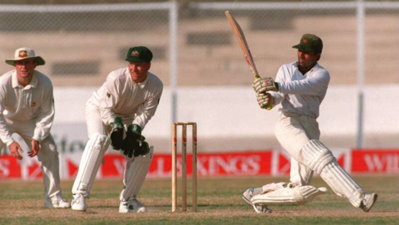 Inzamam-ul-Haq and Mushtaq Ahmed's nerves of steel deny Australia historic win at Karachi