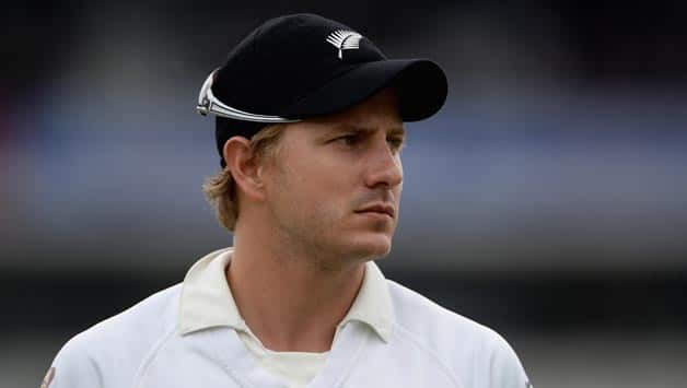 New Zealand lose early wickets at lunch as Neil Wagner's five-for restricts Bangladesh to 282
