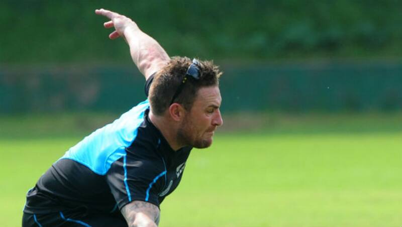 Brendon McCullum to return home from Bangladesh tour due to back injury