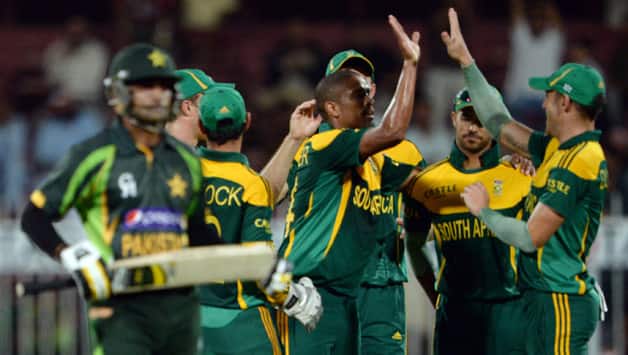 South Africa maul Pakistan by 117 runs to win series 4-1 South Africa maul Pakistan by 117 runs to win series 4-1