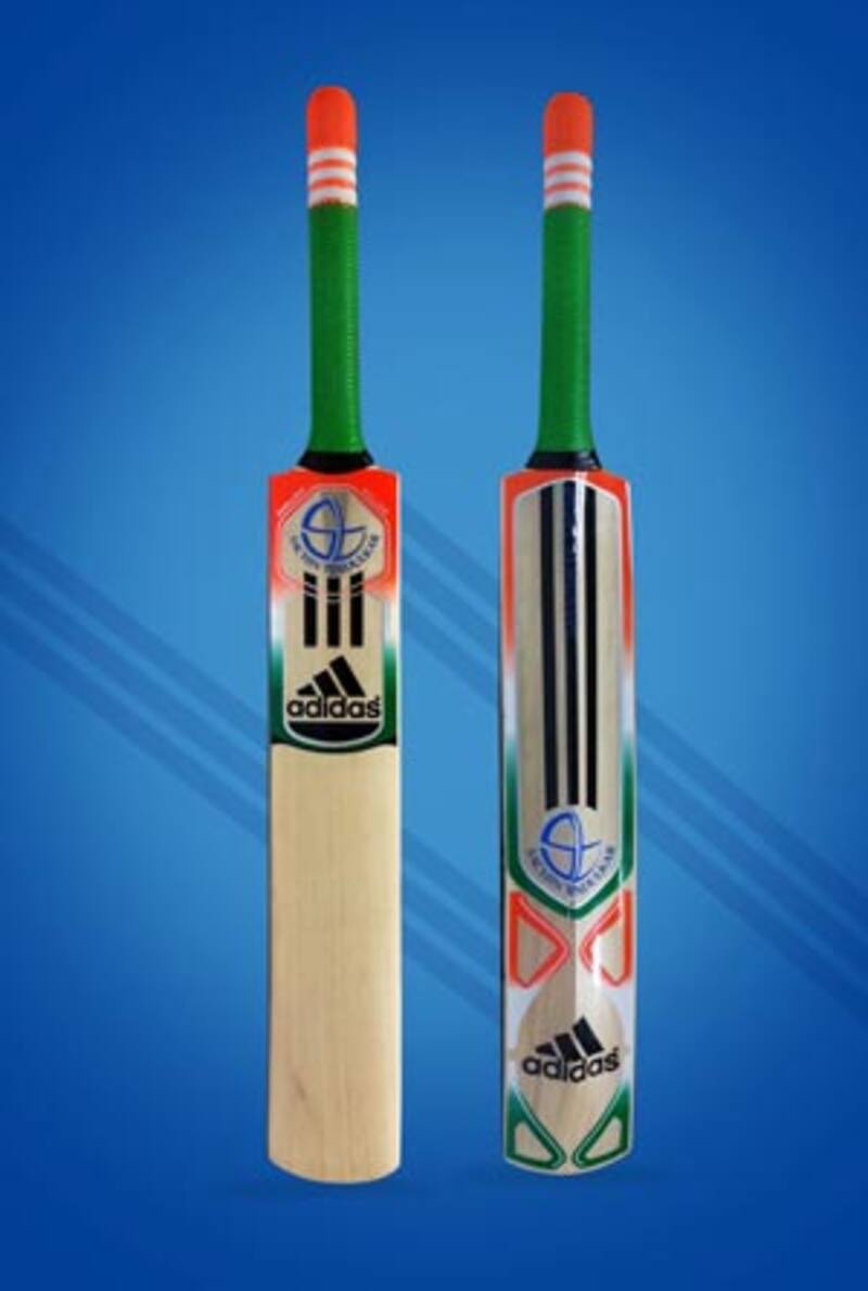 Sachin Tendulkar sports new look bat for final Test against West Indies at Wankhede