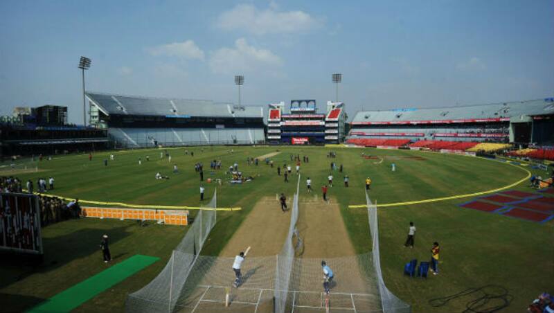 Ranji Trophy 2013-14: Maharashtra set to take first innings lead against Hyderabad as match heads for draw