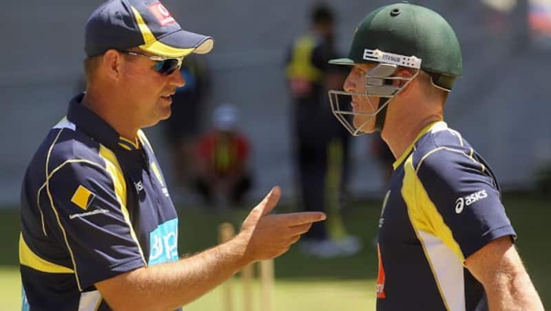 Mikcey Arthur shoots back at Brad Haddin; terms wicketkeeper's place in the squad 'unsustainable'