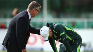 This photo of Michael Clarke will give you an idea about what he faced on Day 4 morning in 4th Ashes 2015 Test
