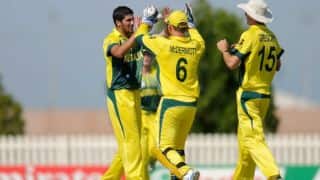 South Africa off to solid start; score 66/0 in 15 overs