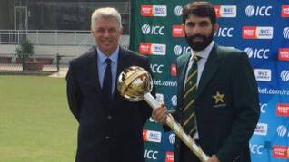 Misbah-ul-Haq presented with ICC Test mace at Gaddafi Stadium
