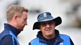 England coach Bayliss admits ‘stern chat’ with Test players after Ireland scare
