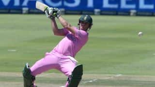 Ab de Villiers' show takes South Africa to 439/2