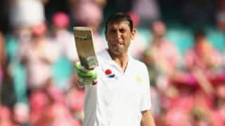 Younis’ characteristic 136* helps Pakistan reduce deficit to 267