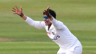 टेस्ट मैच के आखिरी दिन हमारा ध्यान भटकाने की कोशिश में थी इंग्लैंड: दीप्ति शर्मा