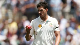 Australia vs New Zealand 2015, 3rd Test at Adelaide: Mitchell Starc limps off field