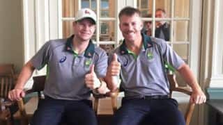 Ashes 2015: David Warner, Steve Smith share candid moment ahead of Oval Test