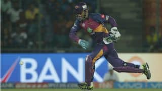 IPL 2017: Watch Dhoni time his jump to perfection to get rid of Samuels in DD vs RPS clash
