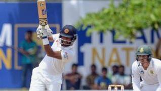 Dimuth Karunaratne becomes 4th Sri Lankan to carry the bat through a completed innings