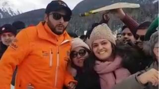 Shahid Afridi posts photo with Indian National Flag; Says, ‘We respect all’