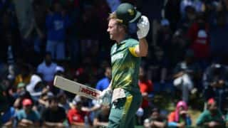 De Villiers’ thunderous 176 boosts South Africa to 353 for 6 against Bangladesh