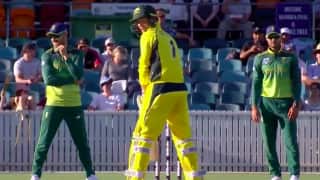 WATCH: George Bailey’s bizarre new batting stance has Faf du Plessis chuckling