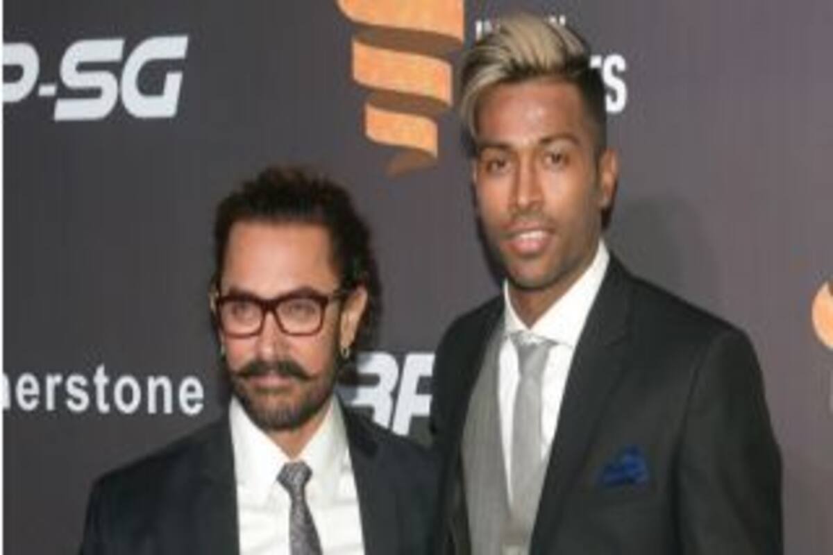 Shikhar Dhawan behind Hardik Pandya's unusual hairstyle Shikhar Dhawan behind Hardik Pandya's unusual hairstyle