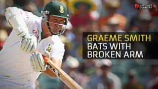 VIDEO: Graeme Smith bats with broken arm against Australia