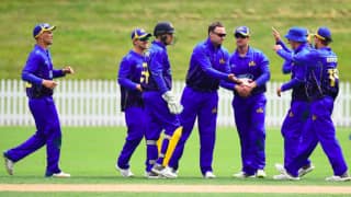 Air New Zealand flight carrying Otago cricket team struck by lightning