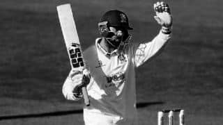 Murali Vijay scores fourth consecutive fifty after Surrey fold for 67