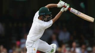 Younis reaches 1,000-run landmark against Australia during 3rd Test at SCG