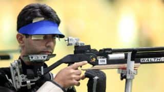 Bindra shoots bronze in men's 10m air rifle