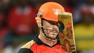 Warner slams his fastest IPL fifty during SRH-RCB match