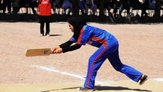 अफगानिस्तान क्रिकेट बोर्ड ने किया इशारा- महिलाएं भी खेल सकती हैं क्रिकेट