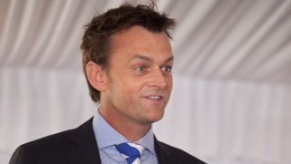 Adam Gilchrist: Michael Bevan 'challenging' to keep wickets to